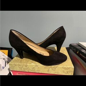 American rag (macys brand) black kitten heel size 10